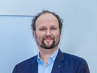 Prof. Dr. Björn Niehaves Portrait Professor Björn Niehaves