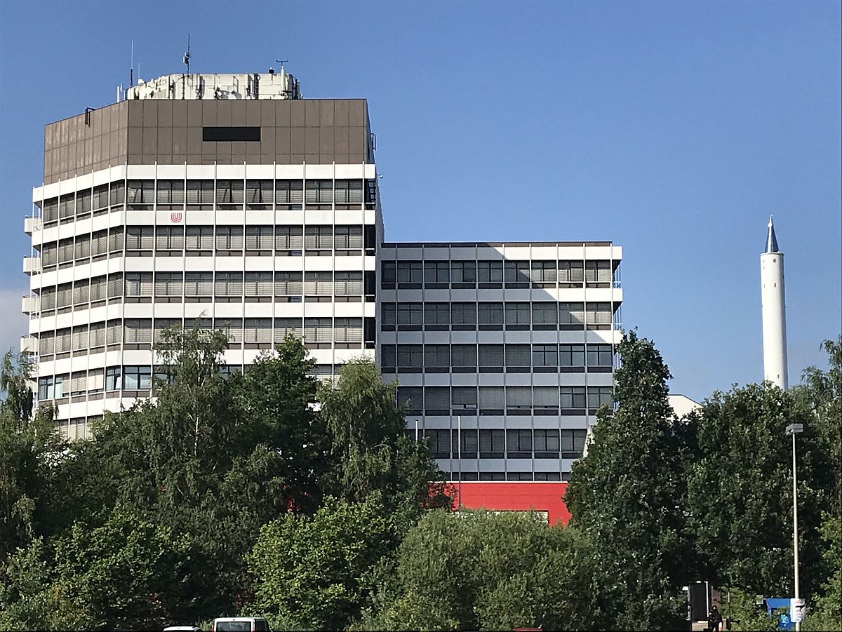 The MZH Building with drop tower in the background.