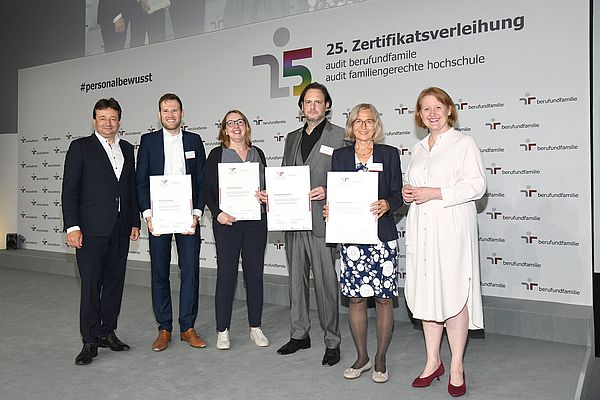 Erfolgreiche sechste Zertifikatsverleihung an die Universität Bremen Die sechste Zertifikatsverleihung an die Universität Bremen 2023