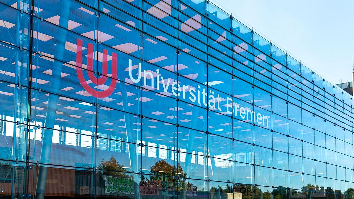 The façade of the glass hall.